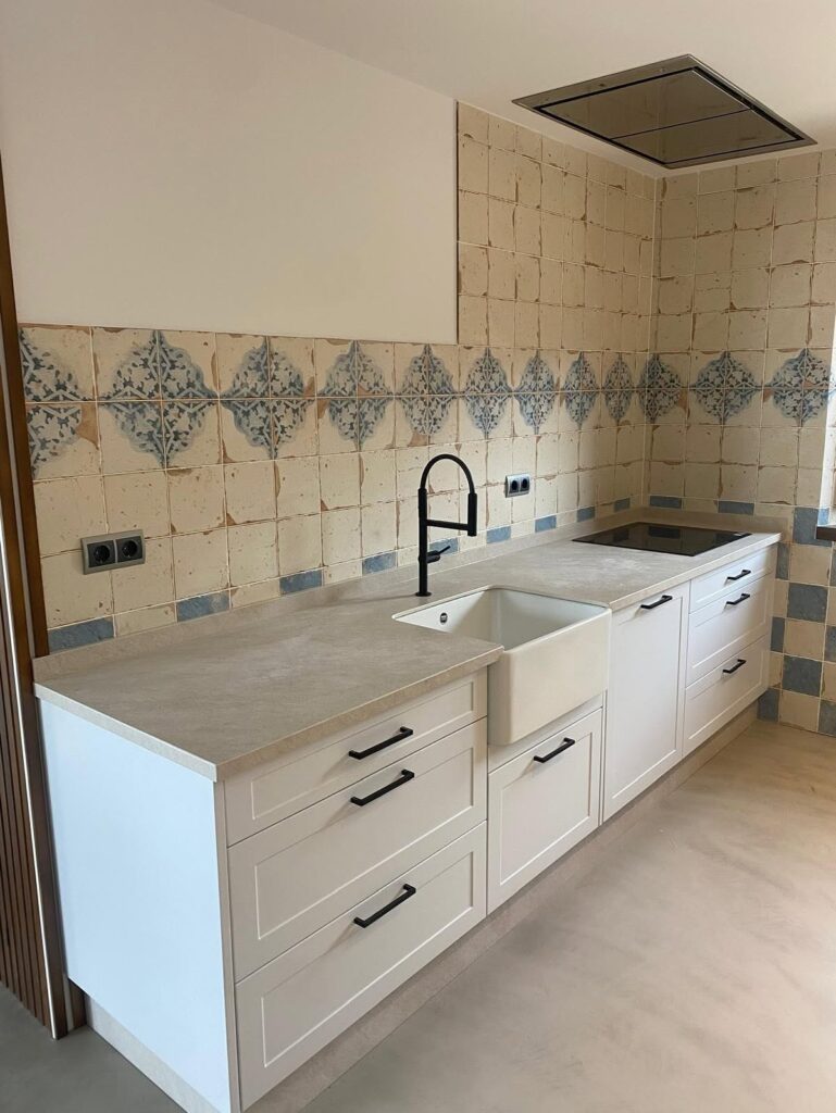 Encimera de cocina porcelánica instalada en Zamora