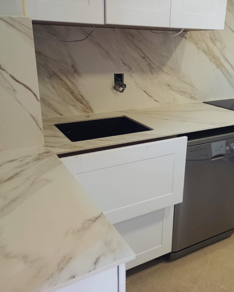 Encimera y revestimiento de cocina Ceratop Dolomiti