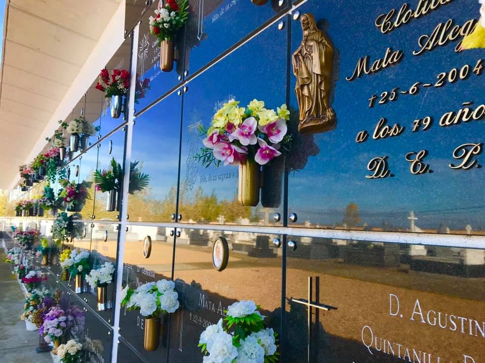 Lápidas de granito personalizadas para nichos